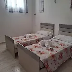 Дом отдыха Kevin ' S House *